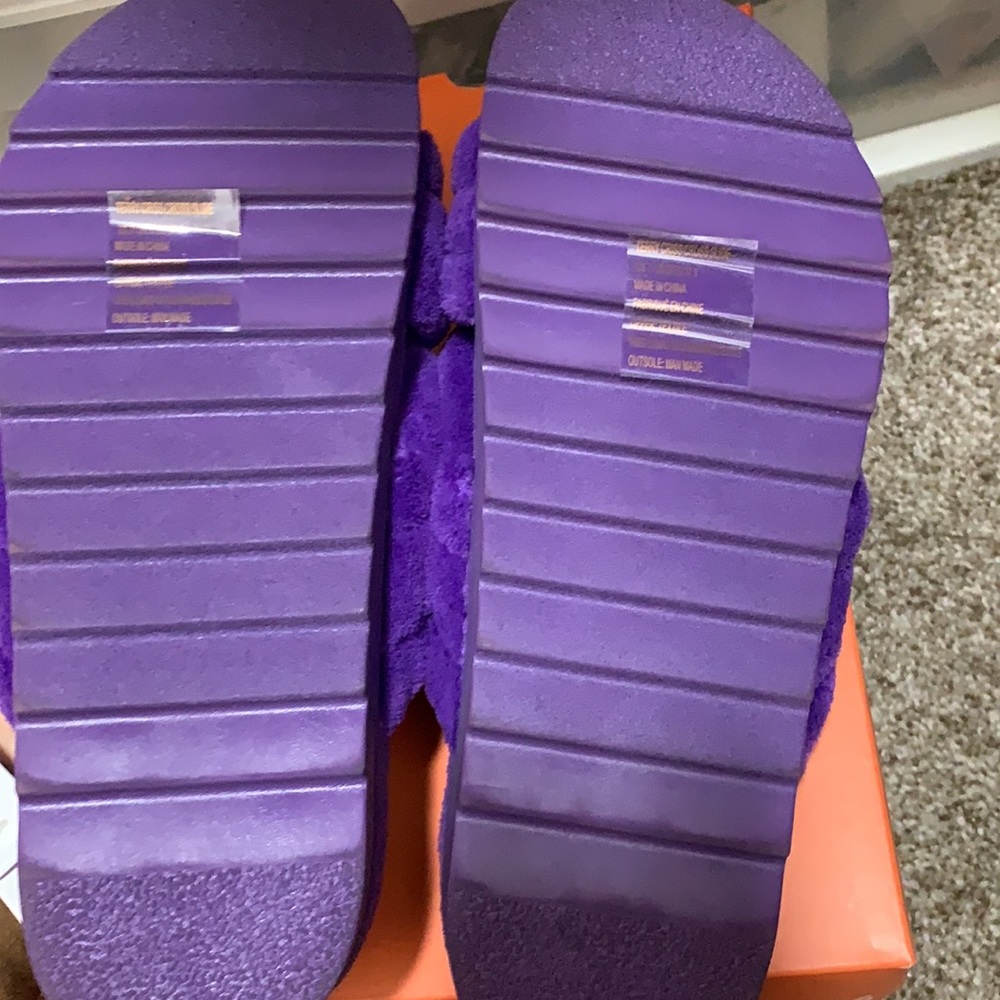Fabletics Slippers - Picture 5 of 5